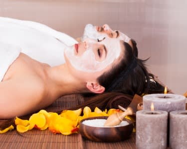 Massagem Relax e Mini-Facial | 2 Pessoas - 50 Min. | Clín. Sorria - P. das Nações Massagem Relax e Mini-Facial | 2 Pessoas - 50 Min. | Clín. Sorria - P. das Nações