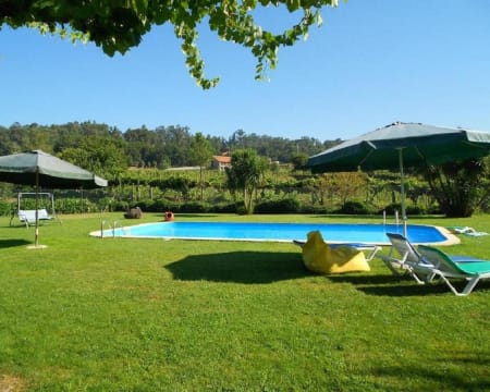 Stone Farm Hostel | 1 Noite em Quarto Duplo/Twin Stone Farm Hostel | 1 Noite em Quarto Duplo/Twin