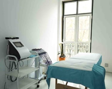 Massagem de Relaxamento + Mini Facial para Ele | 1 Pessoa - 50 Min. | Clín. Sorria - Av. 5 de Outubro Massagem de Relaxamento + Mini Facial para Ele | 1 Pessoa - 50 Min. | Clín. Sorria - Av. 5 de Outubro