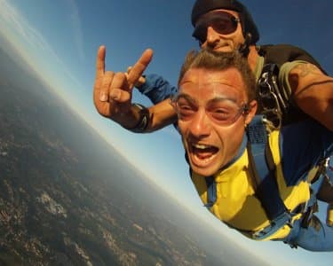 Salto Tandem a Dois a 3000m de Altitude | Skydive Porto - Braga Salto Tandem a Dois a 3000m de Altitude | Skydive Porto - Braga