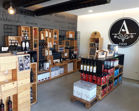 Visita à Adega + Prova de 5 vinhos | Adega de Azueira Visita à Adega + Prova de 5 vinhos | Adega de Azueira