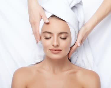 Limpeza Facial com Esfoliação, Máscara e Massagem para 2 | Adonay Salão de Estética Limpeza Facial com Esfoliação, Máscara e Massagem para 2 | Adonay Salão de Estética