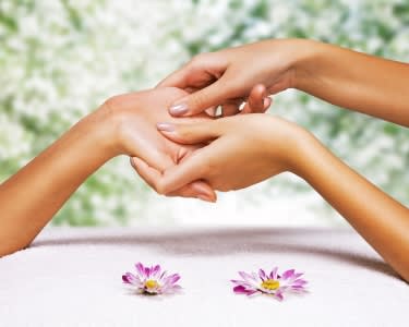 Limpeza de Pele e Spa de Mãos c/ Verniz Gel para 2 | Adonay Salão de Estética Limpeza de Pele e Spa de Mãos c/ Verniz Gel para 2 | Adonay Salão de Estética