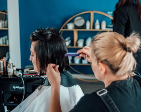 All Into Beauty | Brushing Senhora All Into Beauty | Brushing Senhora
