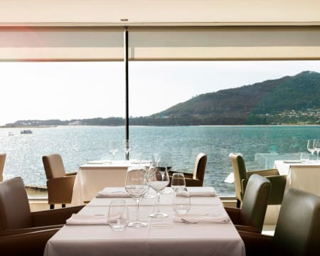 Restaurante Espelho D’ Água | Jantar a Dois em Hotel 4* com Vista Rio Restaurante Espelho D’ Água | Jantar a Dois em Hotel 4* com Vista Rio