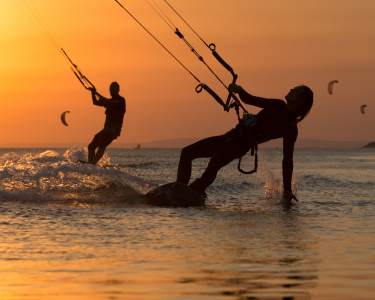 Curso de 3 Aulas de Iniciação ao Kitesurf | Castro Marim Curso de 3 Aulas de Iniciação ao Kitesurf | Castro Marim