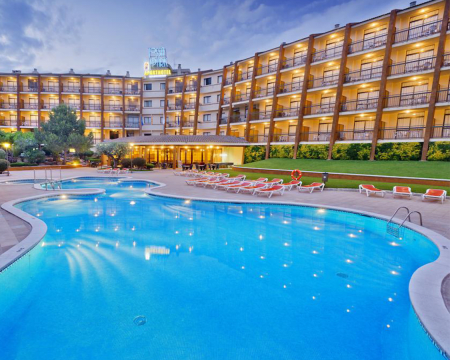 Apart-Hotel GHT Tossa Park | Estadia de 2 Noites Apart-Hotel GHT Tossa Park | Estadia de 2 Noites