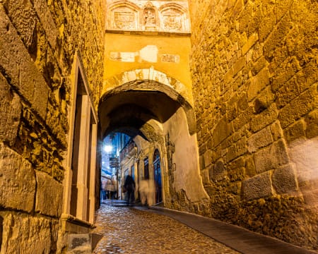 Tour Coimbra sob o Luar a 2 Tour Coimbra sob o Luar a 2