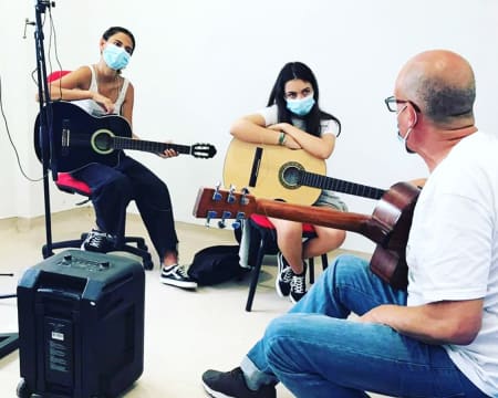 Cause We Are | Aula de Música para Dois Cause We Are | Aula de Música para Dois
