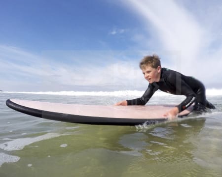 Uprise Surf School & Camp | 2 Aulas de Surf Uprise Surf School & Camp | 2 Aulas de Surf