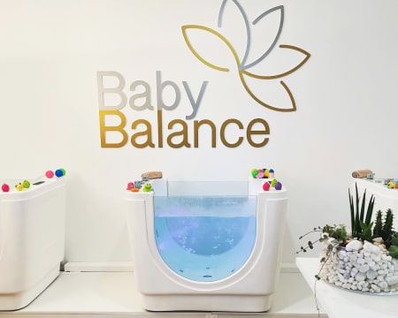 BabyBalance | Spa para Bebés com Hidroterapia e Massagem + 6 Acompanhantes BabyBalance | Spa para Bebés com Hidroterapia e Massagem + 6 Acompanhantes
