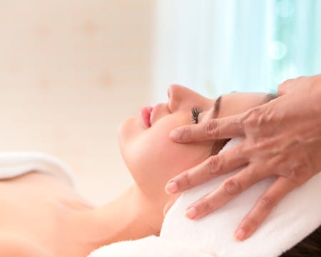 Limpeza de Pele com Radiofrequência Facial para 2 | Body Express Limpeza de Pele com Radiofrequência Facial para 2 | Body Express