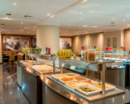 Vila Galé Porto 4* | Brunch Buffet com Bebidas Incluídas Vila Galé Porto 4* | Brunch Buffet com Bebidas Incluídas