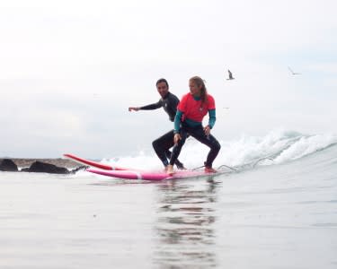 Aula de Surf em Grupo na Costa de Caparica | 1 Hora Aula de Surf em Grupo na Costa de Caparica | 1 Hora