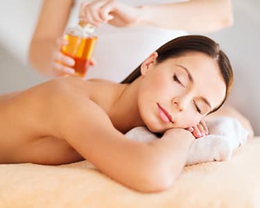 Massagem Relax c/ Óleos ao Corpo Inteiro para 2 | Braga Massagem Relax c/ Óleos ao Corpo Inteiro para 2 | Braga