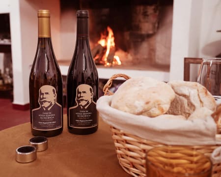 Visita à Quinta + Prova de Vinhos c/ Lanche para Dois | Casa da Nossa Senhora da Paciência Visita à Quinta + Prova de Vinhos c/ Lanche para Dois | Casa da Nossa Senhora da Paciência