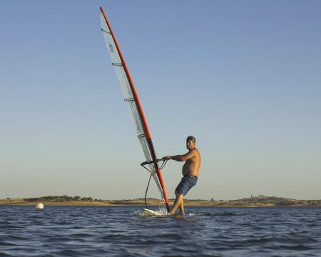 Centro Náutico de Monsaraz | Aluguer de Prancha de Windsurf Centro Náutico de Monsaraz | Aluguer de Prancha de Windsurf