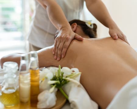 Massagem Relaxante Costas e Braços para 2 | Clínica Corpo Natural Massagem Relaxante Costas e Braços para 2 | Clínica Corpo Natural