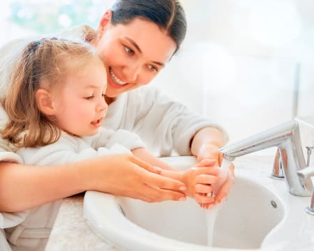 Como Lavar as Mãos de Forma Eficaz | Recomendação das Clínicas Sorria e Suta Como Lavar as Mãos de Forma Eficaz | Recomendação das Clínicas Sorria e Suta