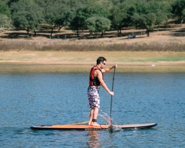 CorkTour | Meio Dia com SUP e Prova de Vinhos para 2 CorkTour | Meio Dia com SUP e Prova de Vinhos para 2