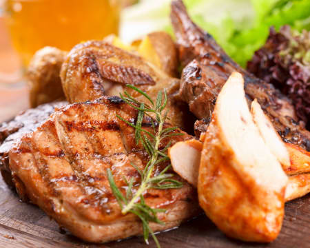 Dom Ramos Restaurante | Grelhada Mista, Acompanhamento e Bebida Dom Ramos Restaurante | Grelhada Mista, Acompanhamento e Bebida