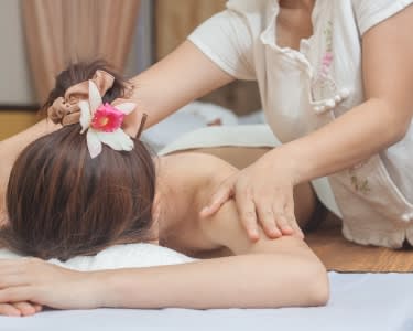 Massagem Terapêutica às Costas | Vila Nova de Gaia Massagem Terapêutica às Costas | Vila Nova de Gaia