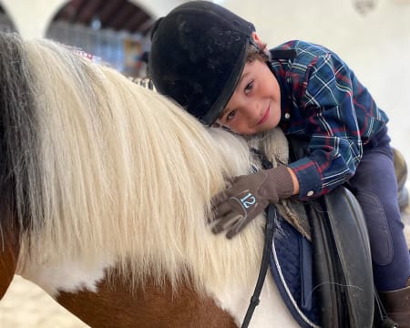 Oliveira & Costa Equestrian Team | Passeio Pónei para Criança Oliveira & Costa Equestrian Team | Passeio Pónei para Criança