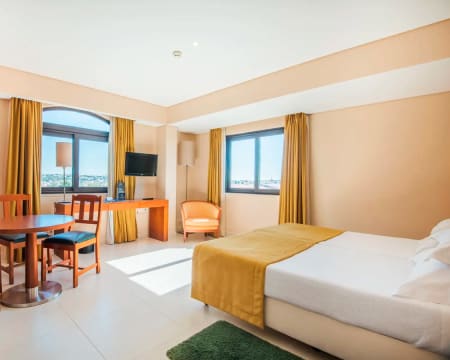 Vila Galé Atlântico 4* | 1 Noite com Spa num Quarto Standard