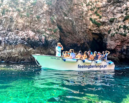 Feeling Berlenga | Passeio de Barco às Berlengas e Grutas Locais | 2 Adultos + 1 Criança