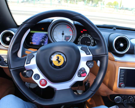 Conduzir um Ferrari em Lisboa | 2 Rotas à Escolha