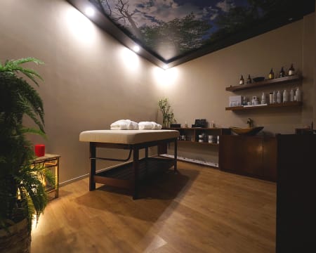 Glamour Estética e Spa | Massagem Relax com Aromaterapia + Cromoterapia | 2 Pessoas Glamour Estética e Spa | Massagem Relax com Aromaterapia + Cromoterapia | 2 Pessoas