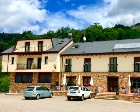 Hostal Nova Ruta | Estadia de 1 Noite Hostal Nova Ruta | Estadia de 1 Noite
