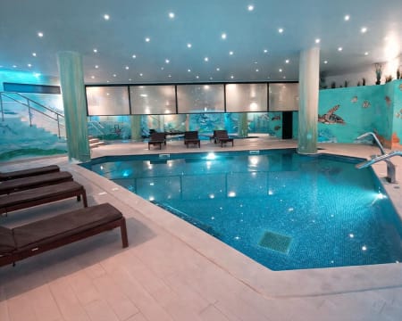 Hotel Baía Grande 4* | 1 Noite com Jantar em Quarto com Vista Piscina