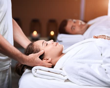 Massagem Facial c/ Técnica de Digitopressão para Dois | Joana Bettencourt - Instituto de Beleza, Saúde e Bem-Estar