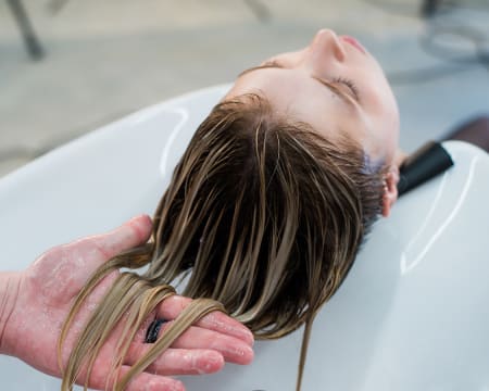 Estética e Cabeleireiro Valéria Lino | Coloração com Hidratação | 2 Pessoas Estética e Cabeleireiro Valéria Lino | Coloração com Hidratação | 2 Pessoas