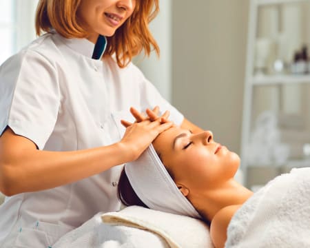 Estética Aline Fonseca | Limpeza de Pele com Extração Estética Aline Fonseca | Limpeza de Pele com Extração