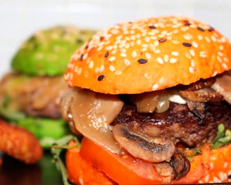 Lisbon Burguer House & Pizza | Hamburgueres, Pizzas e Saladas à Porta do Estádio da Luz Lisbon Burguer House & Pizza | Hamburgueres, Pizzas e Saladas à Porta do Estádio da Luz