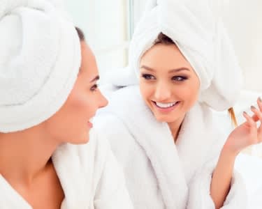 Limpeza de Pele com Microdermoabrasão e Oxygen Facial para 2 | Luxe Clinic Limpeza de Pele com Microdermoabrasão e Oxygen Facial para 2 | Luxe Clinic