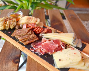 Madragoa Vinhos e Petiscos | Petiscos Tradicionais Madragoa Vinhos e Petiscos | Petiscos Tradicionais
