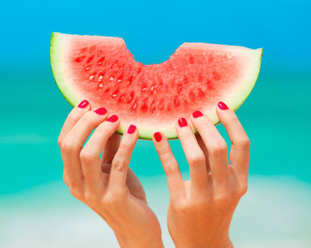 H2O Estética Leiria | Manicure com Verniz Gel | 2 Pessoas H2O Estética Leiria | Manicure com Verniz Gel | 2 Pessoas