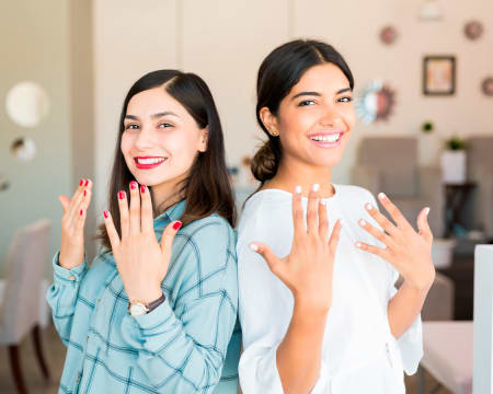 Cristina Viana Centro de Estética | Manicure com Verniz Gel | 2 Pessoas Cristina Viana Centro de Estética | Manicure com Verniz Gel | 2 Pessoas