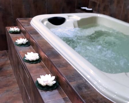 Acesso Jacuzzi para 2 | Maria Silva Clínica de Estética & SPA Acesso Jacuzzi para 2 | Maria Silva Clínica de Estética & SPA