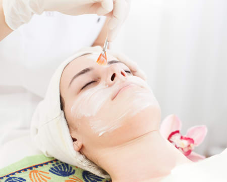 Limpeza de Pele Completa | The Best You - Centro Wellness Limpeza de Pele Completa | The Best You - Centro Wellness