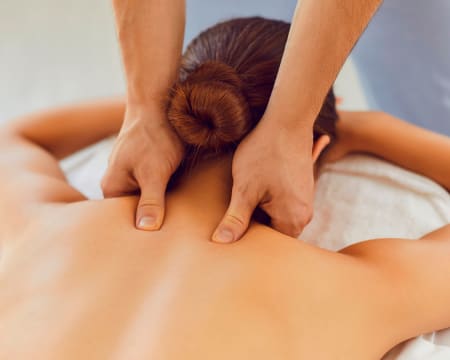 Nuad Thai Massage Therapy | Massagem de Cabeça, Pescoço e Ombros | 2 Pessoas Nuad Thai Massage Therapy | Massagem de Cabeça, Pescoço e Ombros | 2 Pessoas