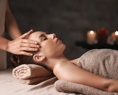 Massagem + Ligaduras Neuromusculares | Studio Delas | Gondomar Massagem + Ligaduras Neuromusculares | Studio Delas | Gondomar