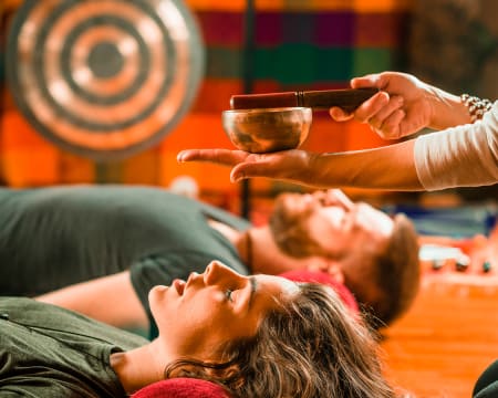 Cause We Are | Aula de Sound Healing - Meditação com Taças Tibetanas e Diapasão para Dois Cause We Are | Aula de Sound Healing - Meditação com Taças Tibetanas e Diapasão para Dois