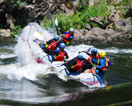 Experiência de Rafting no Rio Minho para 4 Experiência de Rafting no Rio Minho para 4