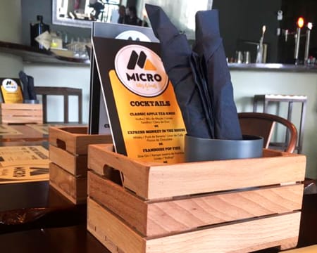 Micro Bites & Beats | Petiscos à Escolha e Boa Música Micro Bites & Beats | Petiscos à Escolha e Boa Música