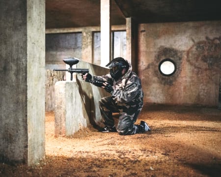 Jogo de Indoor Paintball para Até 8 Pessoas | Milícia Urbana Jogo de Indoor Paintball para Até 8 Pessoas | Milícia Urbana