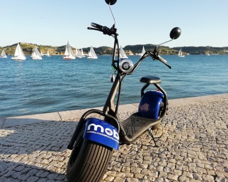 Passeio em Scooter MOB Harley «Lisboa Genuína» Passeio em Scooter MOB Harley «Lisboa Genuína»